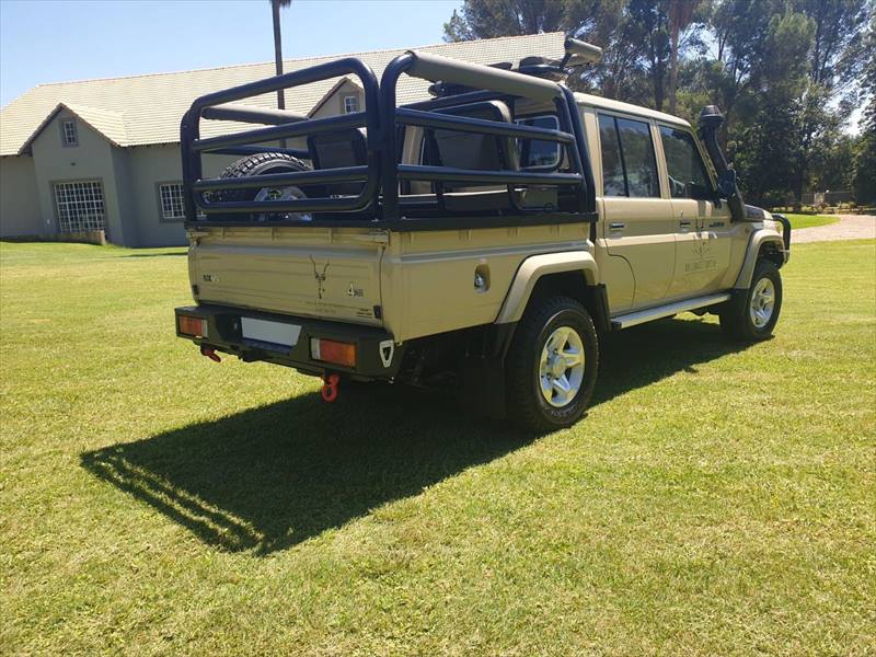 Land Cruiser 79 game viewer, side profile