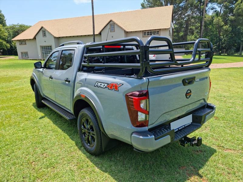Nissan Navara cattle frame
