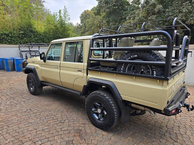 Land Cruiser 79 game viewer