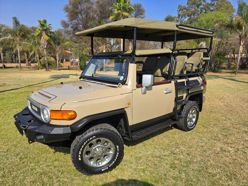 FJ Cruiser game viewer seating
