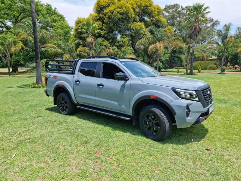 Nissan Navara cattle frame detail