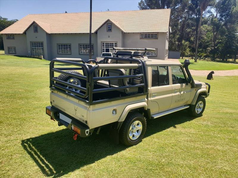 Land Cruiser 79 game viewer, full build